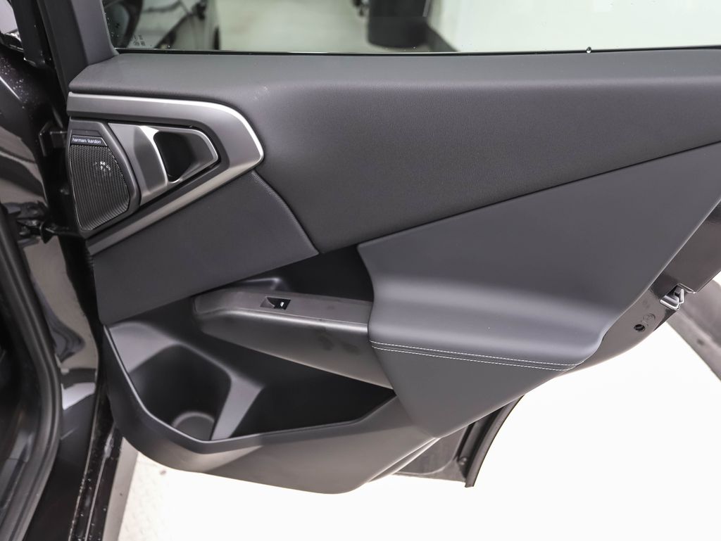 Thumbnail: 2026 BMW X3 - 23