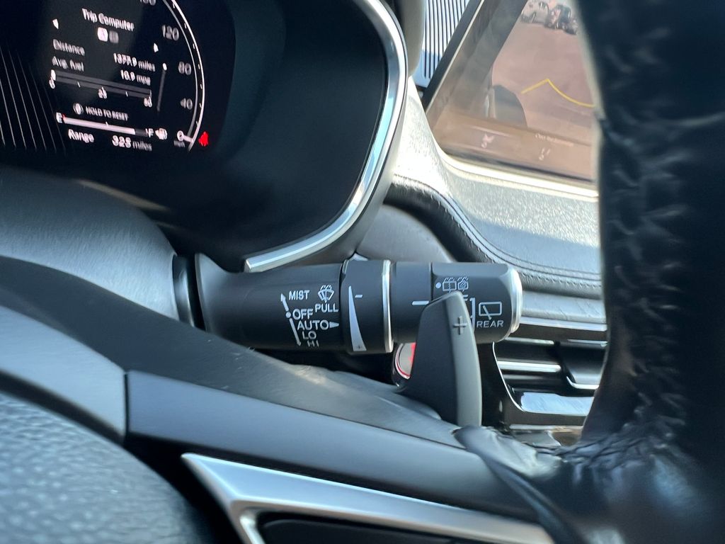 Thumbnail: 2023 Acura MDX - 23