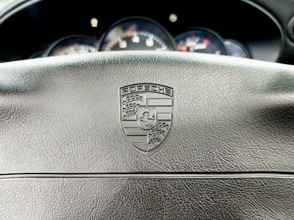 2000 Porsche 911 Carrera 29