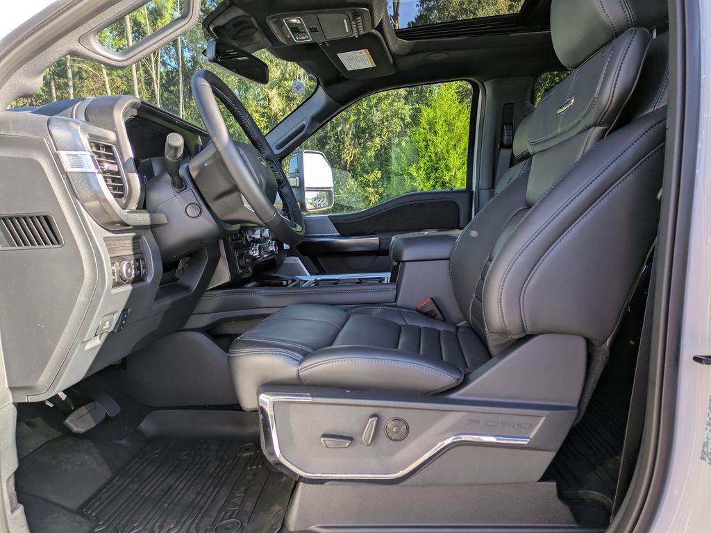 2026 Ford F-350 Super Duty Platinum