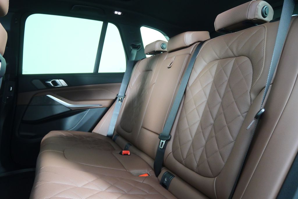 Thumbnail: 2026 BMW X5 - 16