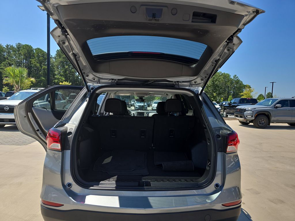 2023 Chevrolet Equinox LS photo 10