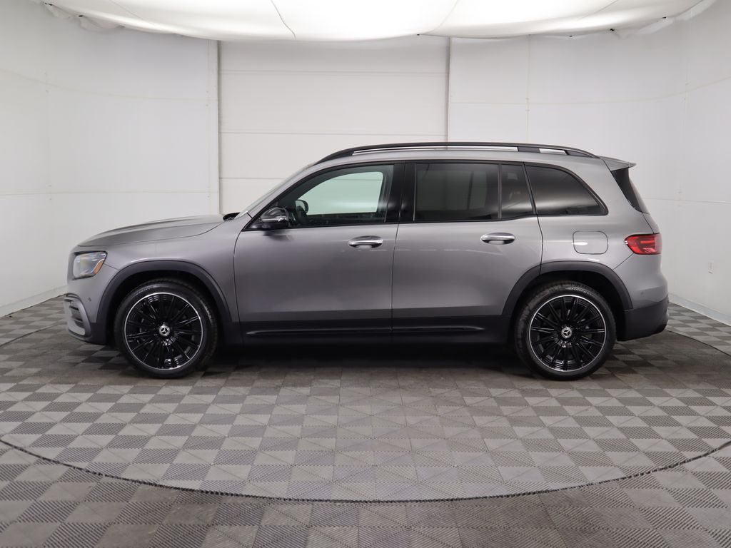 2025 Mercedes-Benz GLB 250 8