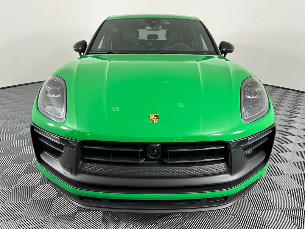 Thumbnail: 2026 Porsche Macan - 8