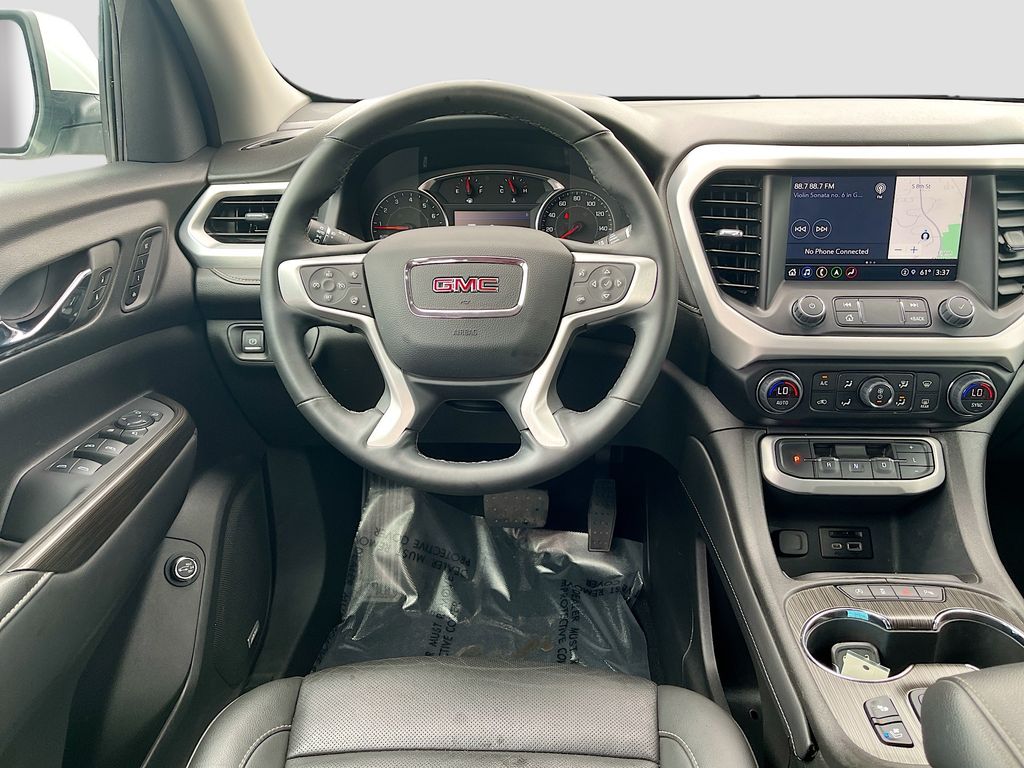 Used 2023 White GMC SLT image 23