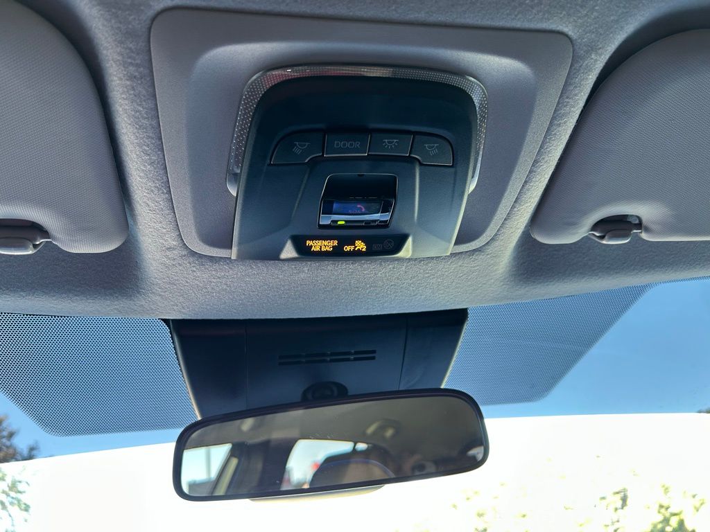 Thumbnail: 2025 Toyota Corolla Cross - 26