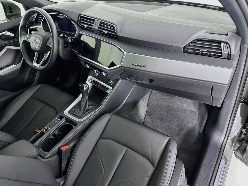 Thumbnail: 2023 Audi Q3 - 17