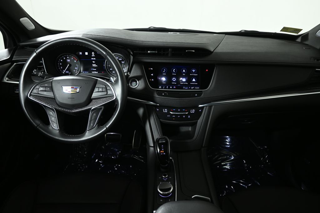 Thumbnail: 2024 Cadillac XT5 - 17