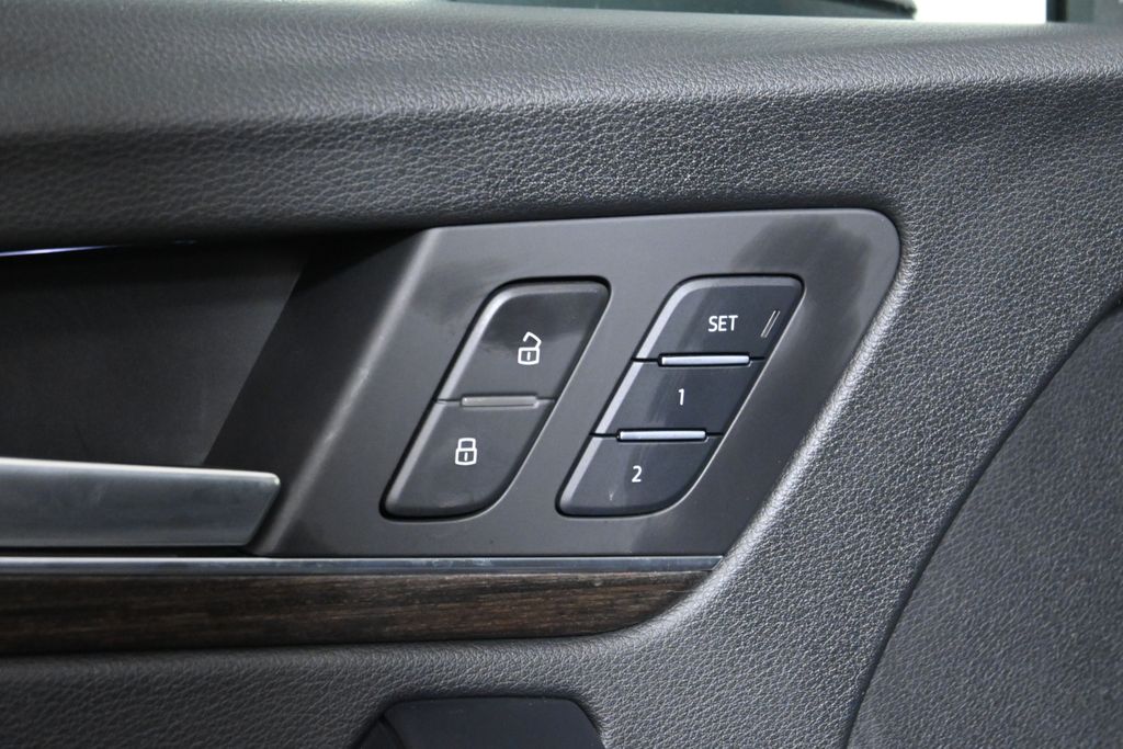 Thumbnail: 2025 Audi Q5 - 29