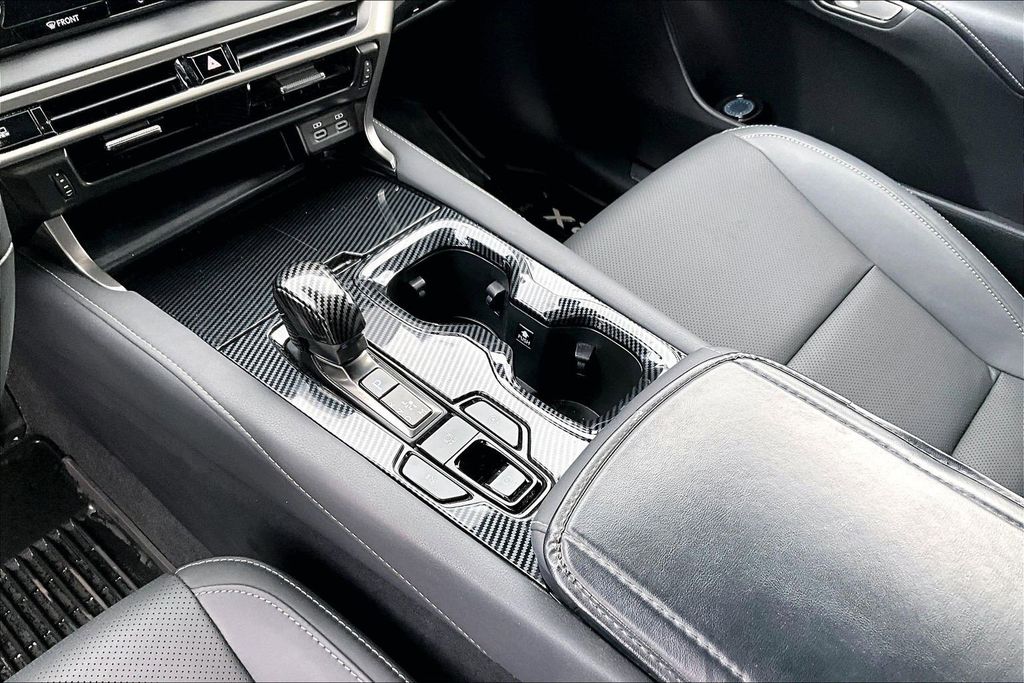 Used 2024 White Lexus 350 image 14