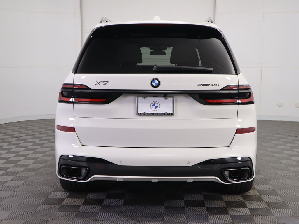 Thumbnail: 2026 BMW X7 - 6