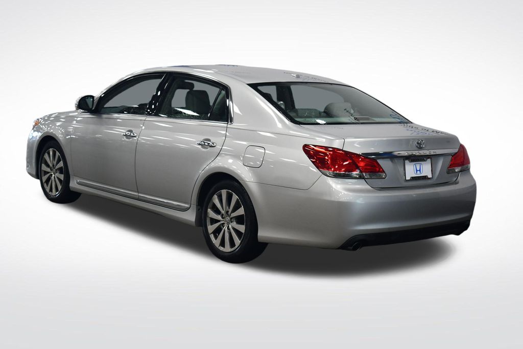 Thumbnail: 2011 Toyota Avalon - 5