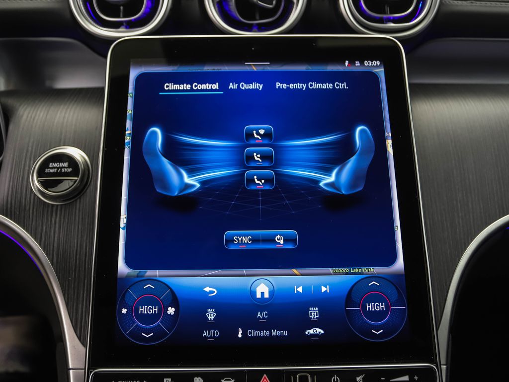 Thumbnail: 2025 Mercedes-Benz GLC - 18