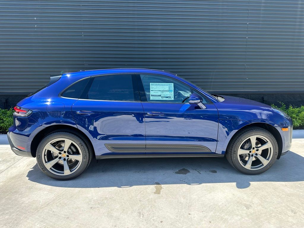 Thumbnail: 2025 Porsche Macan - 8