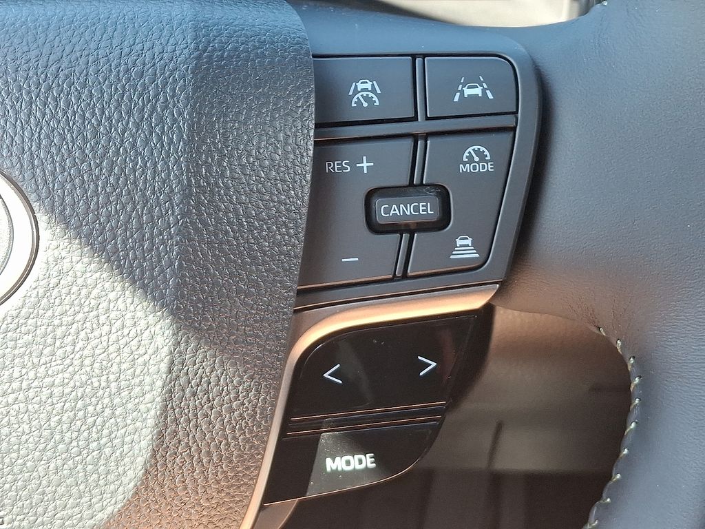 Thumbnail: 2025 Toyota Camry - 23