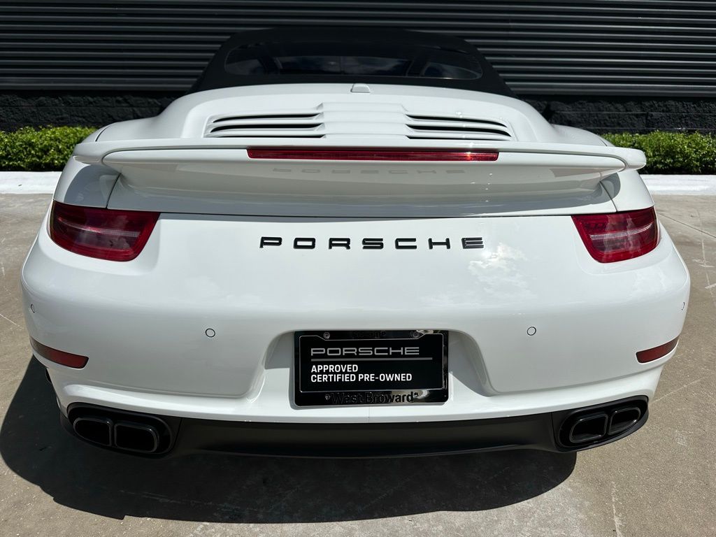 Thumbnail: 2014 Porsche 911 - 11