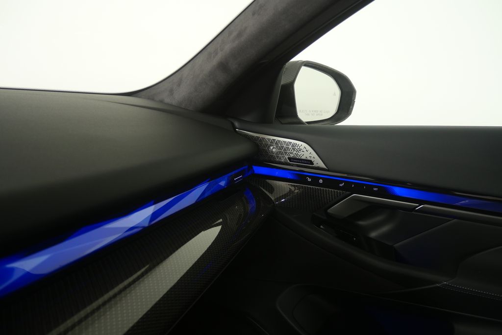 Thumbnail: 2027 BMW M5 - 26