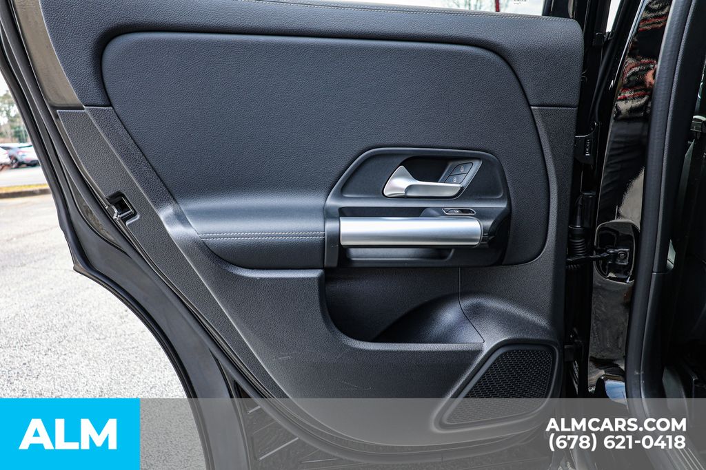 Used 2025 Black Mercedes-Benz GLA 250 image 54