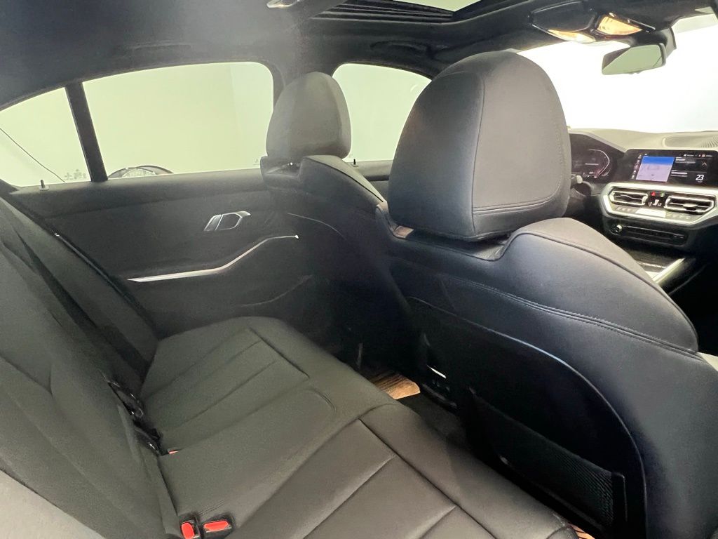 Thumbnail: 2020 BMW 3 Series - 9
