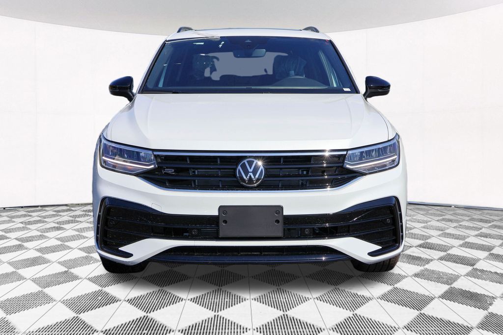 2024 Volkswagen Tiguan 2.0T SE R-Line Black 6