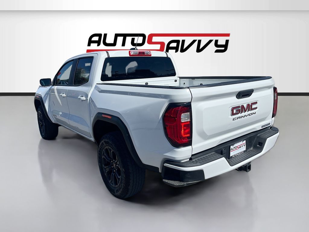 Used 2024 White GMC Elevation image 5