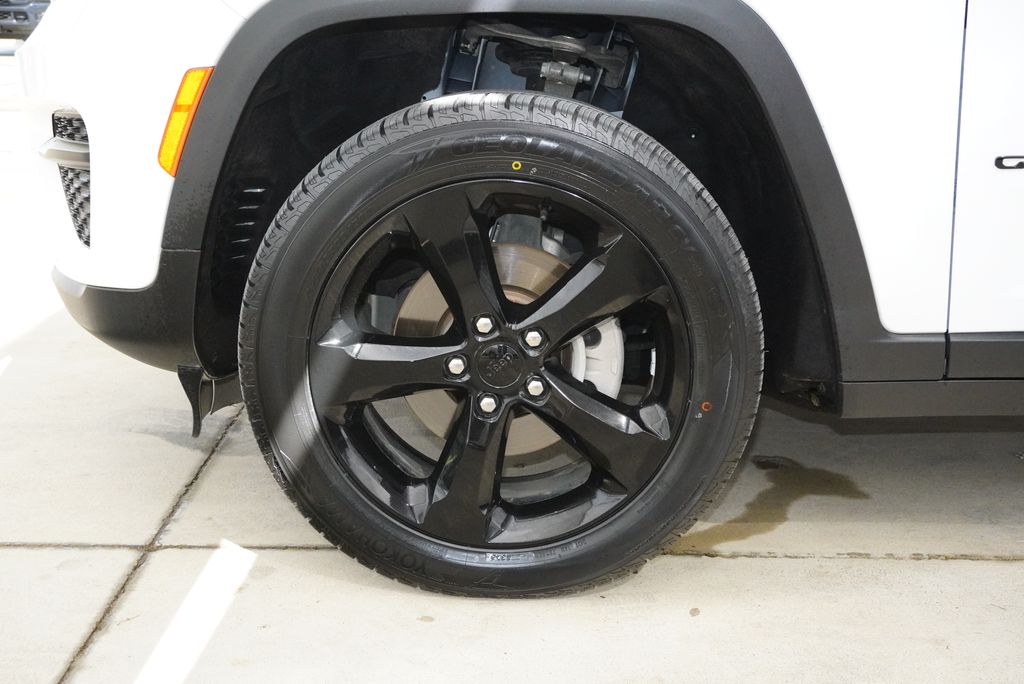 Used Car 2023 Jeep Grand Cherokee  Altitude For Sale Under $30,000 In Weatherford, Texas