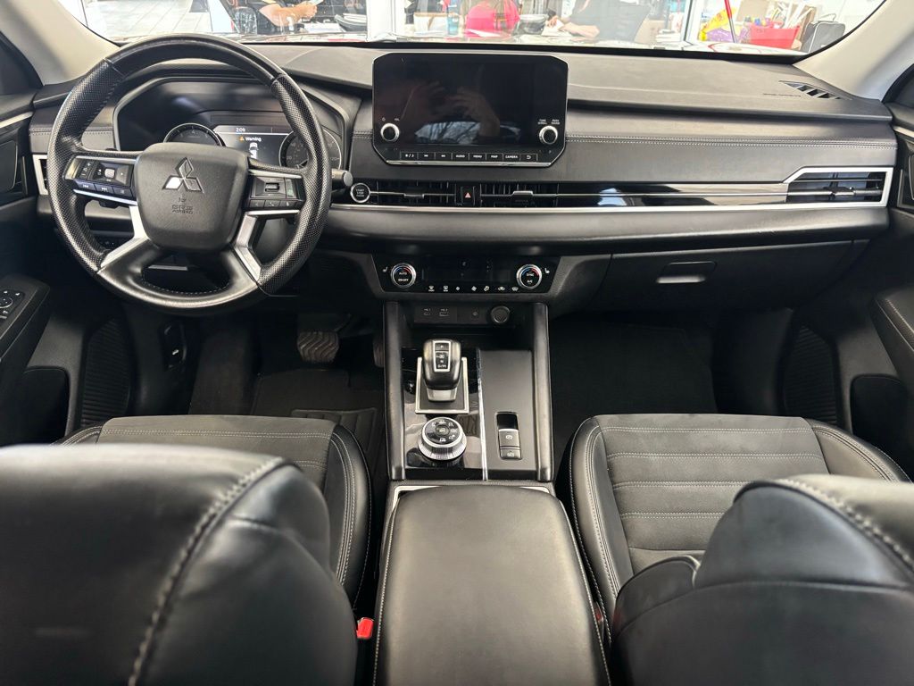 Used 2024 Mitsubishi Outlander SUV