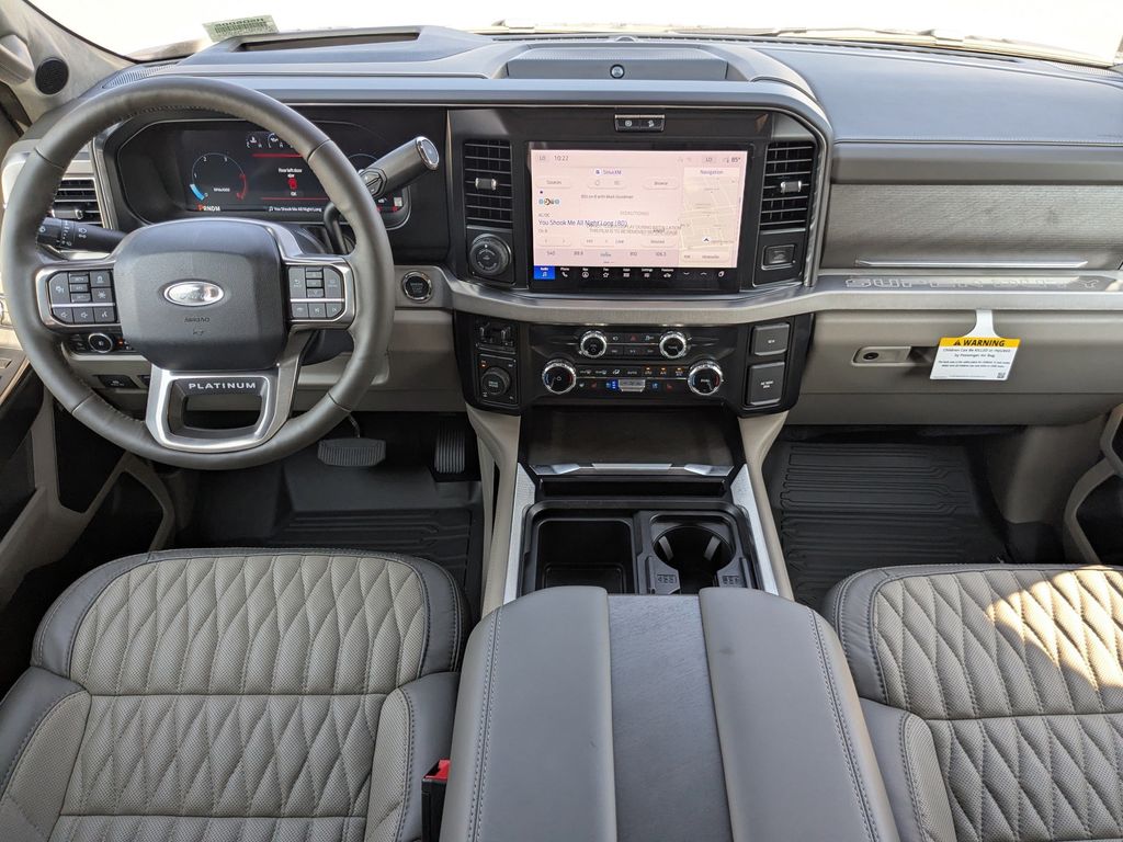 2026 Ford Super Duty F-350 SRW Platinum