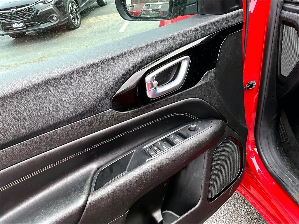 2022 Jeep Compass — photo 11