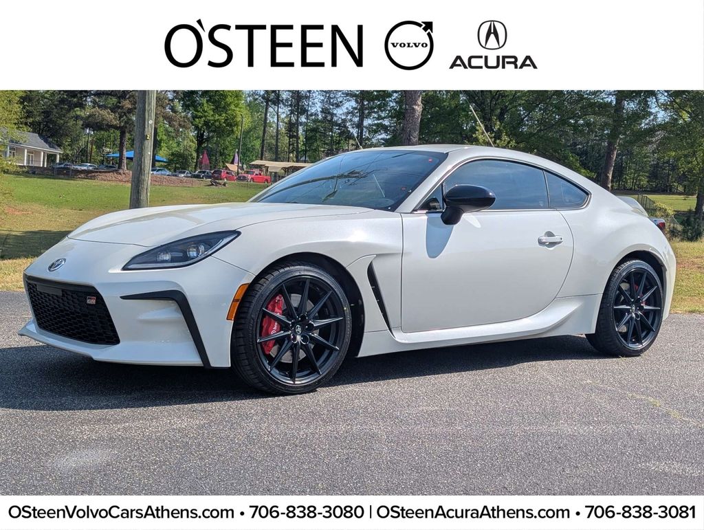 Halo 2024 Toyota GR86 Premium RWD Coupe Rear-Wheel Drive 6-Speed Manual