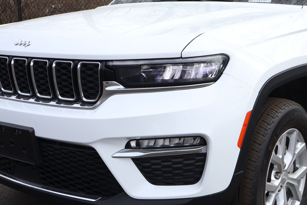 Thumbnail: 2024 Jeep Grand Cherokee - 3