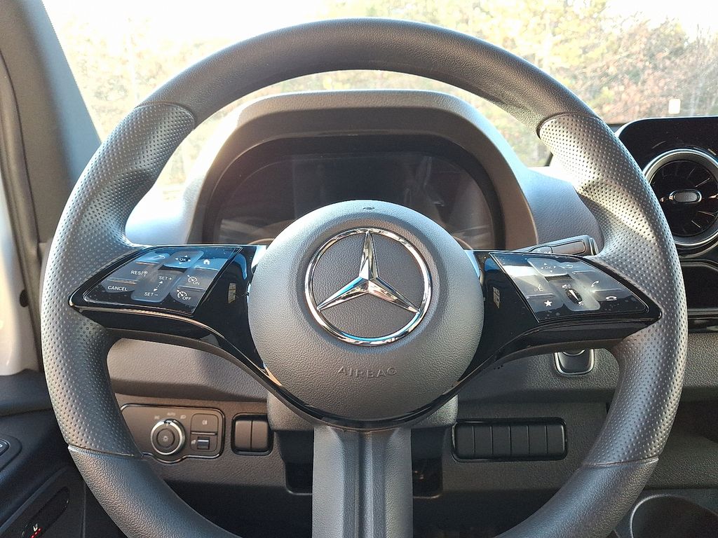 Thumbnail: 2026 Mercedes-Benz Sprinter - 14
