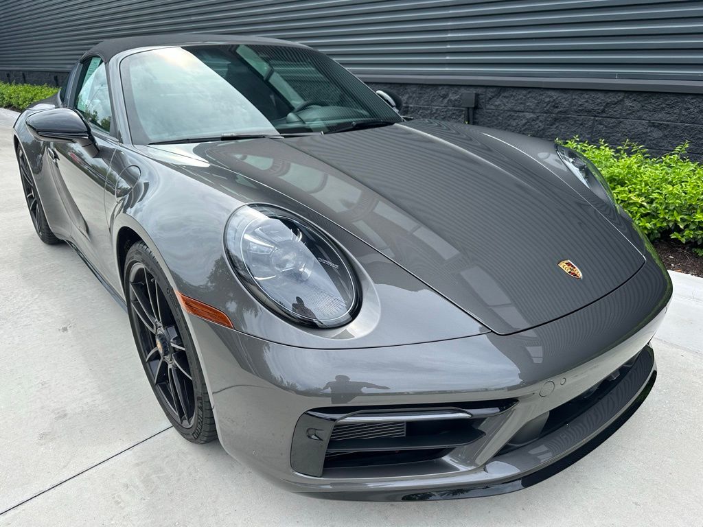 Thumbnail: 2024 Porsche 911 - 10