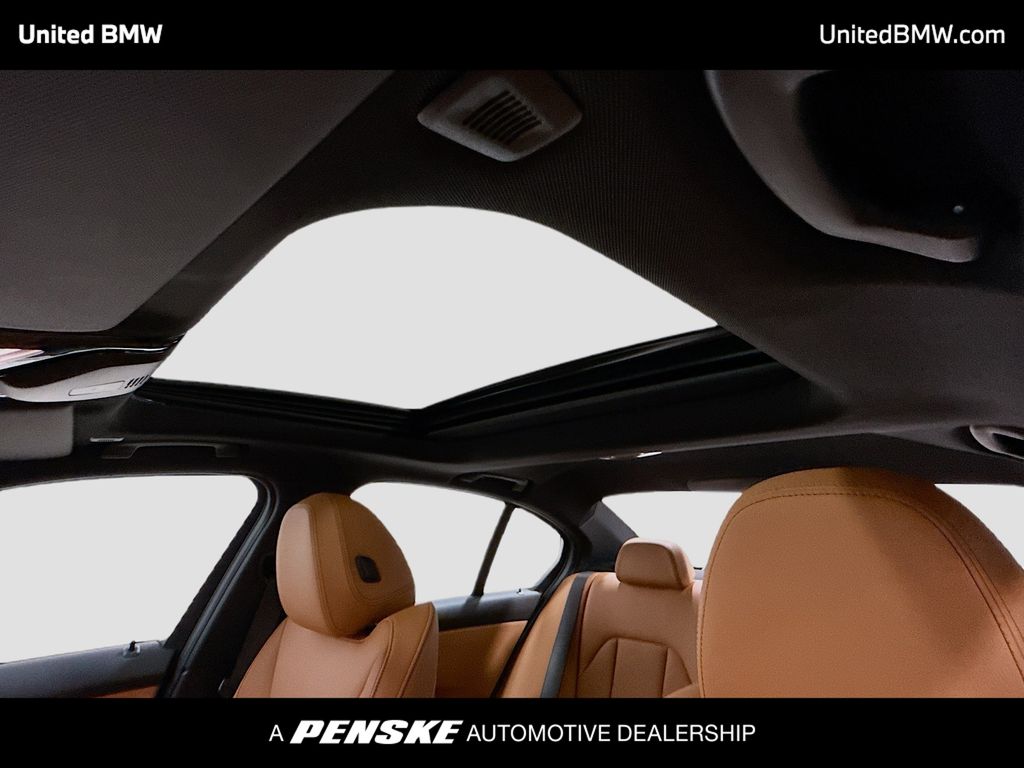 Thumbnail: 2026 BMW 3 Series - 12