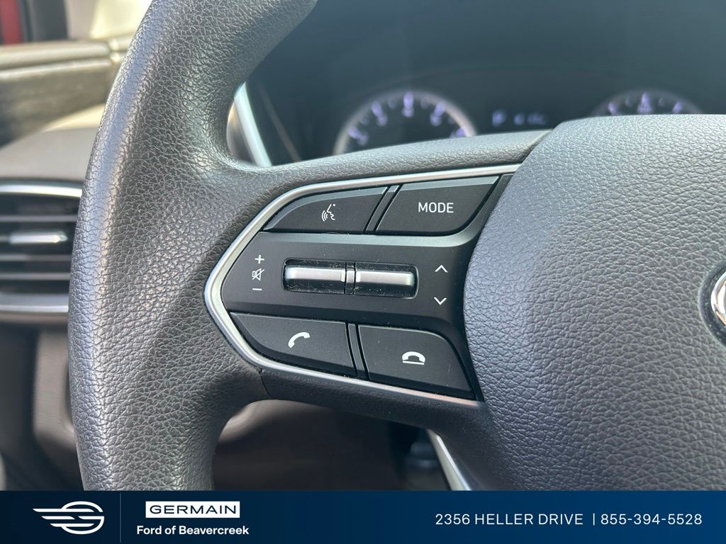 Used 2020 Orange Hyundai SE image 22