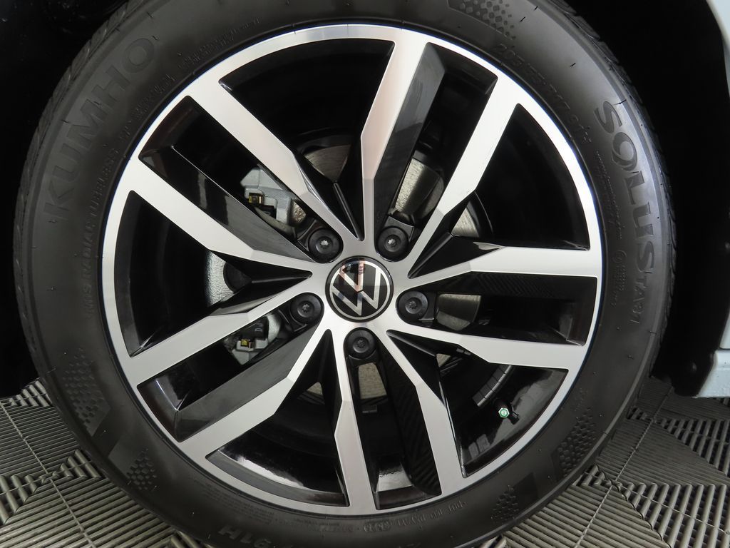 Thumbnail: 2026 Volkswagen Jetta - 30