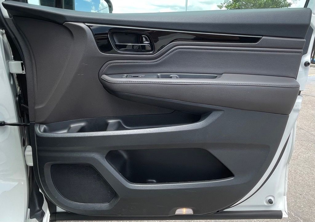 2018 Honda Odyssey Elite White at Community Honda