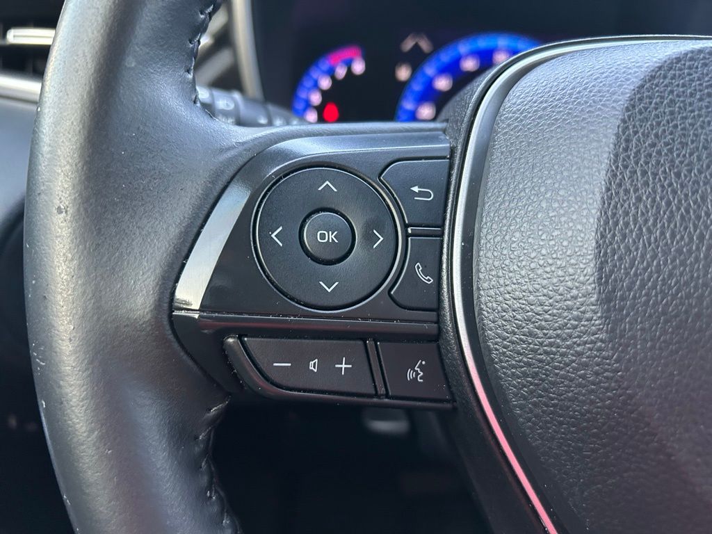 2022 Toyota Corolla Cross XLE 20
