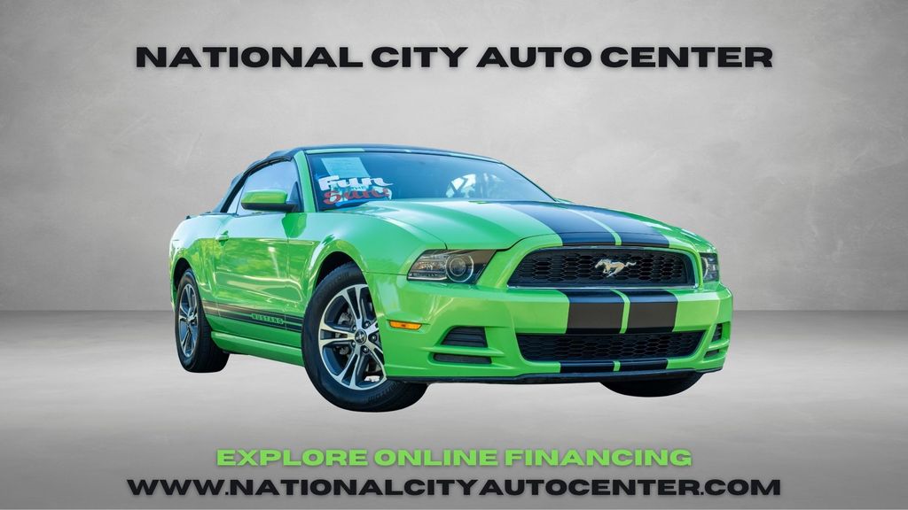 2014 Ford Mustang V6 Premium's photo