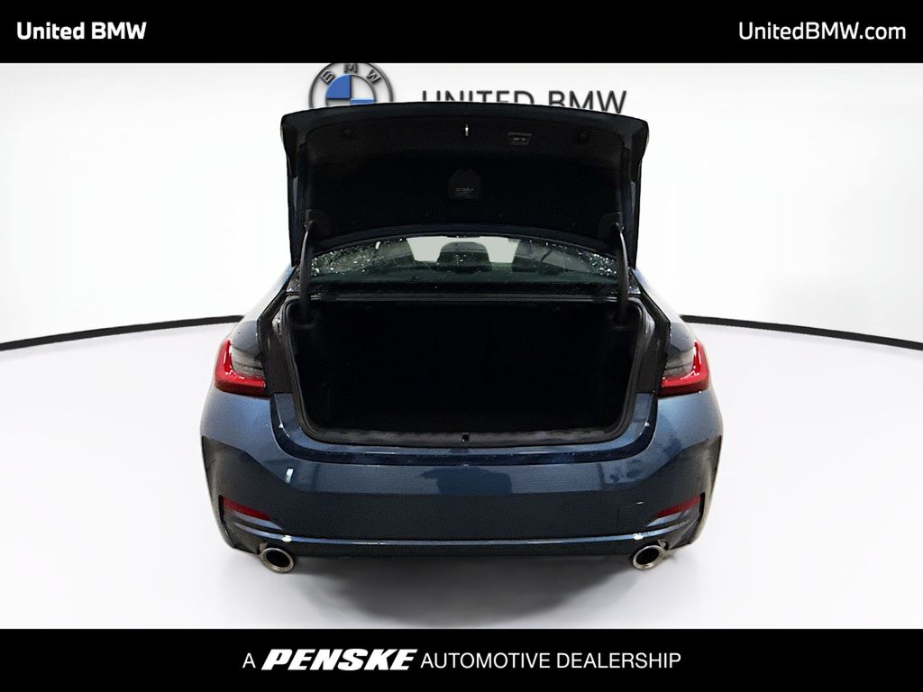 Thumbnail: 2025 BMW 3 Series - 14