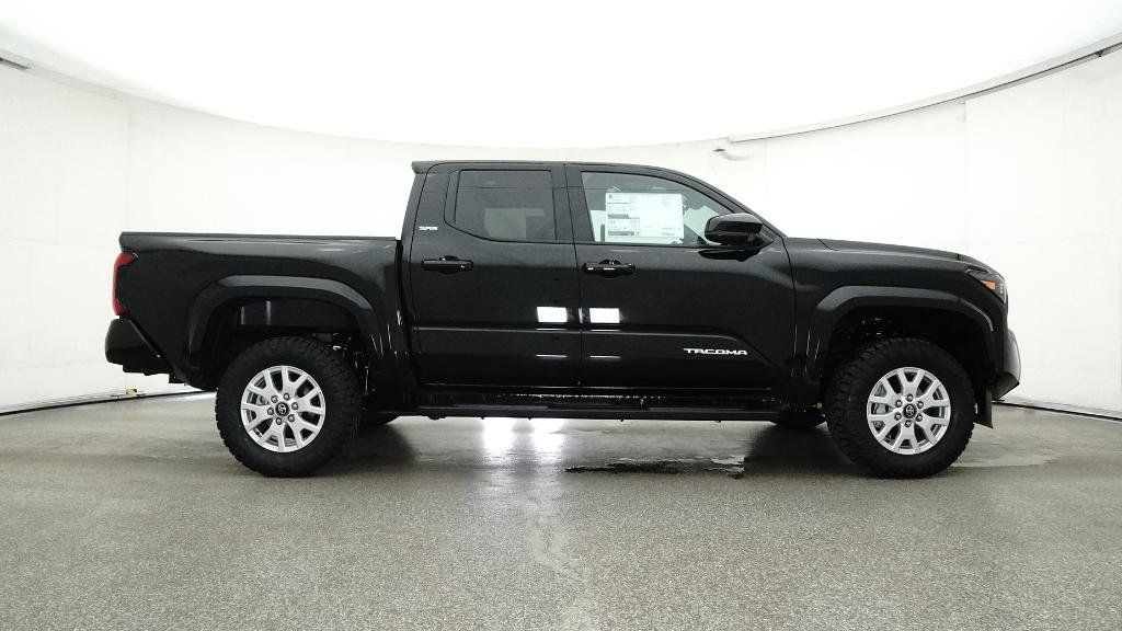 Thumbnail: 2025 Toyota Tacoma - 19