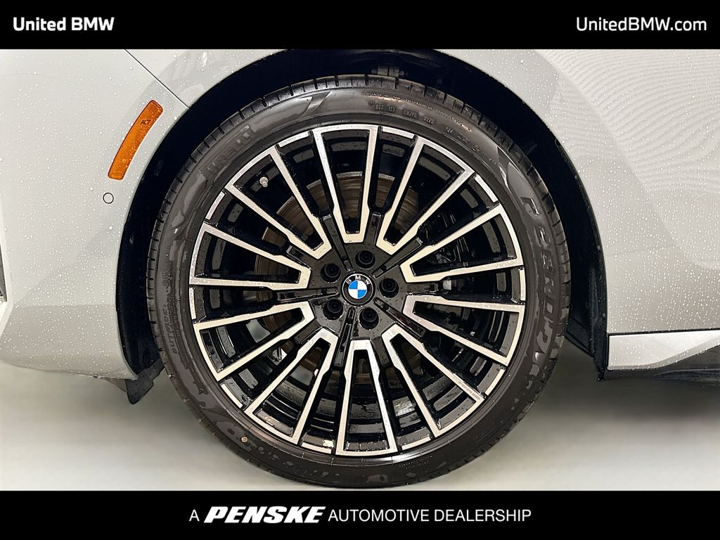 Thumbnail: 2026 BMW 7 Series - 2