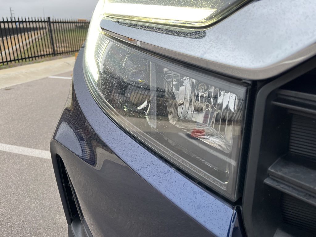 Thumbnail: 2022 Honda Passport - 16