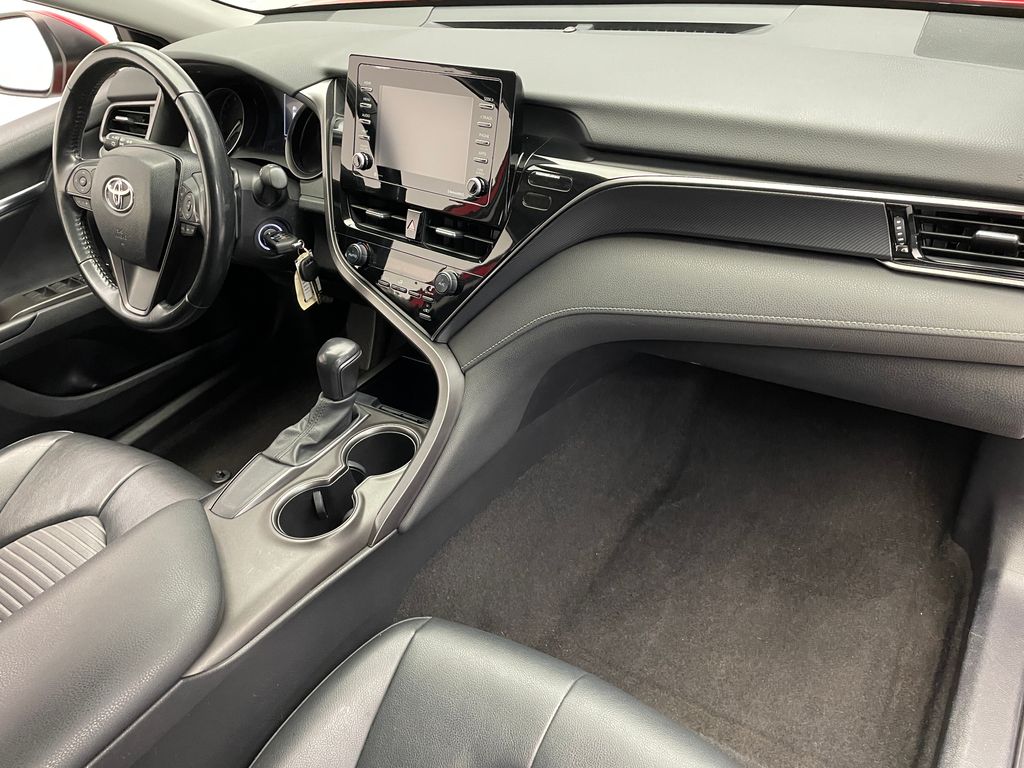 Thumbnail: 2021 Toyota Camry - 16