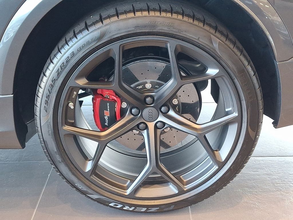 Thumbnail: 2026 Audi RS Q8 - 5