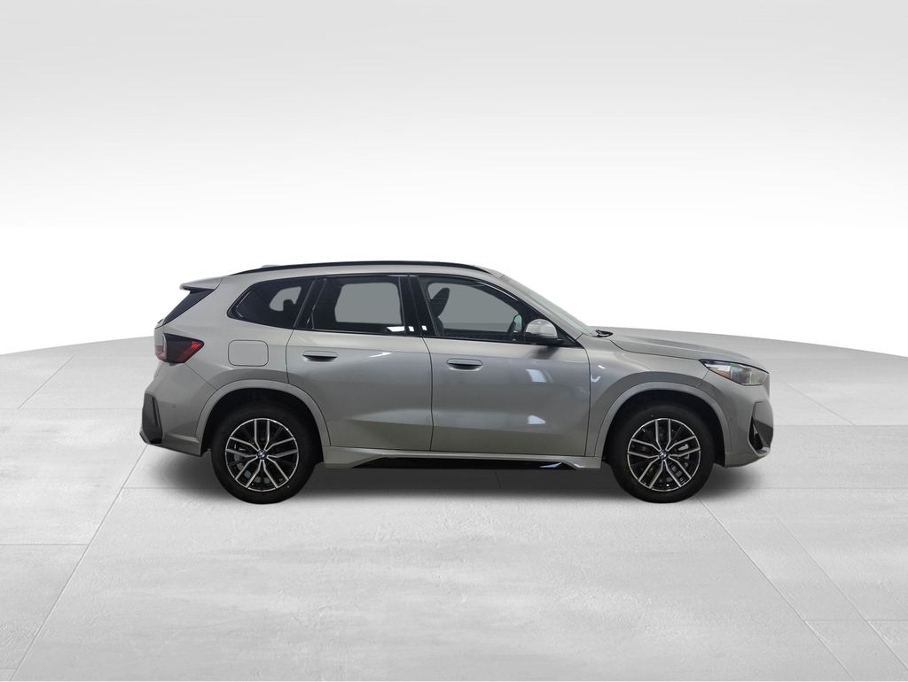Thumbnail: 2026 BMW X1 - 6