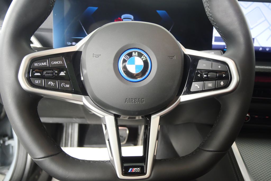 Thumbnail: 2025 BMW i4 - 19