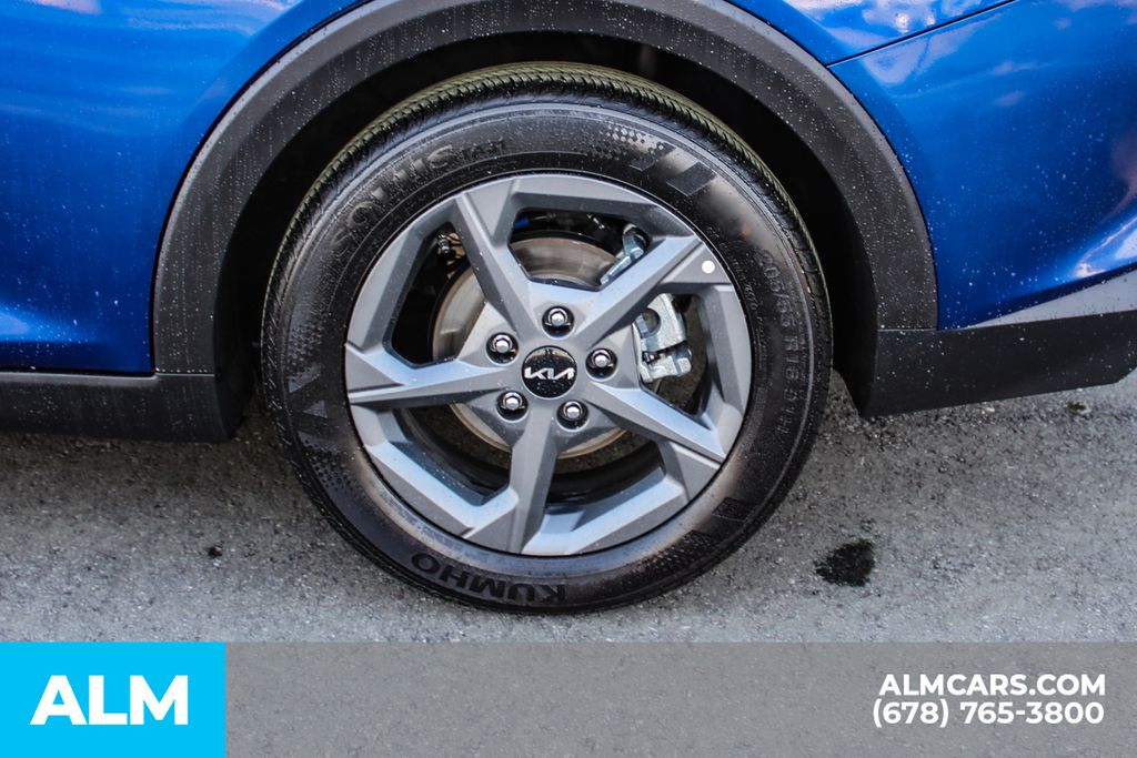 Used 2025 Blue Kia LXS image 16