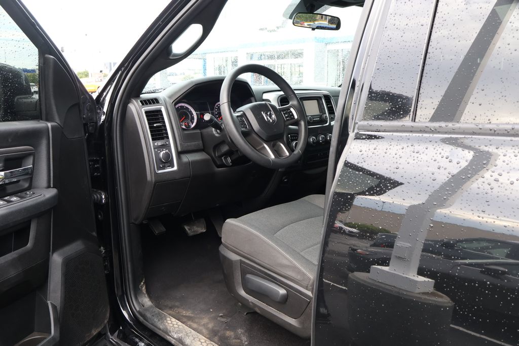 Thumbnail: 2024 RAM 1500 Classic - 11