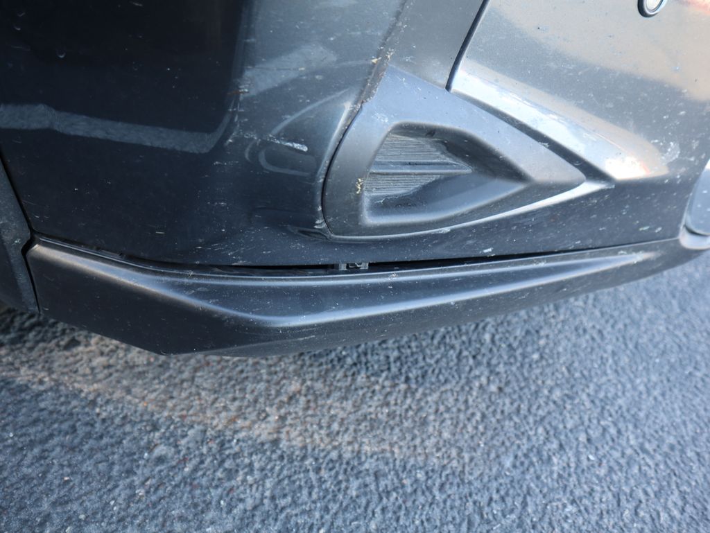 Thumbnail: 2022 Lexus UX - 22